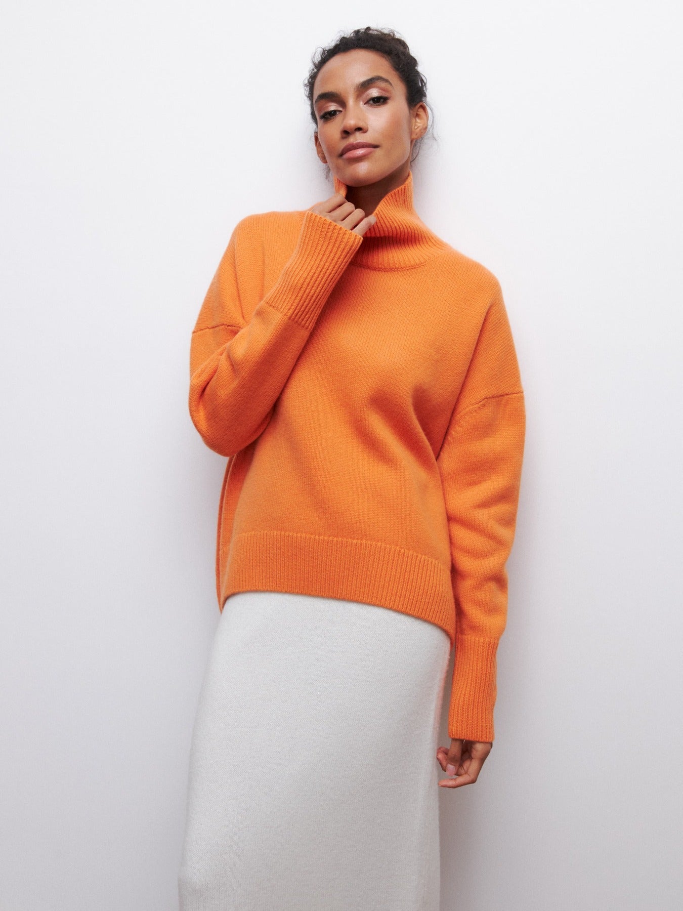 Macin | Woman Sweater